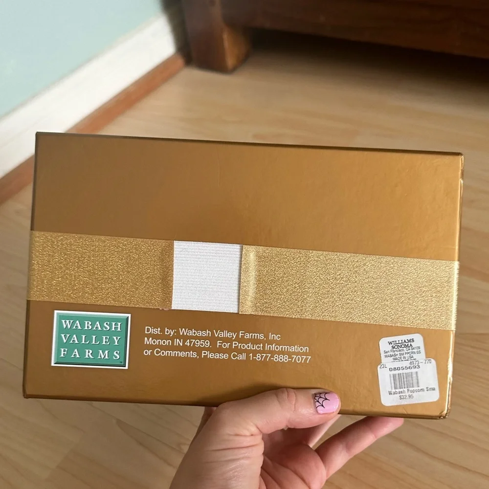 Gold clear lid gift box with banded gold ribbon